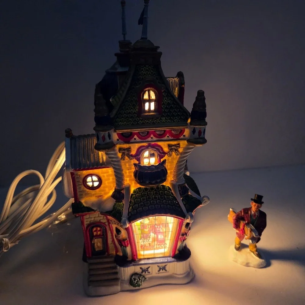 Lemax Toy Baron Christmas Village Lighted Figurine Club Members Box Read
